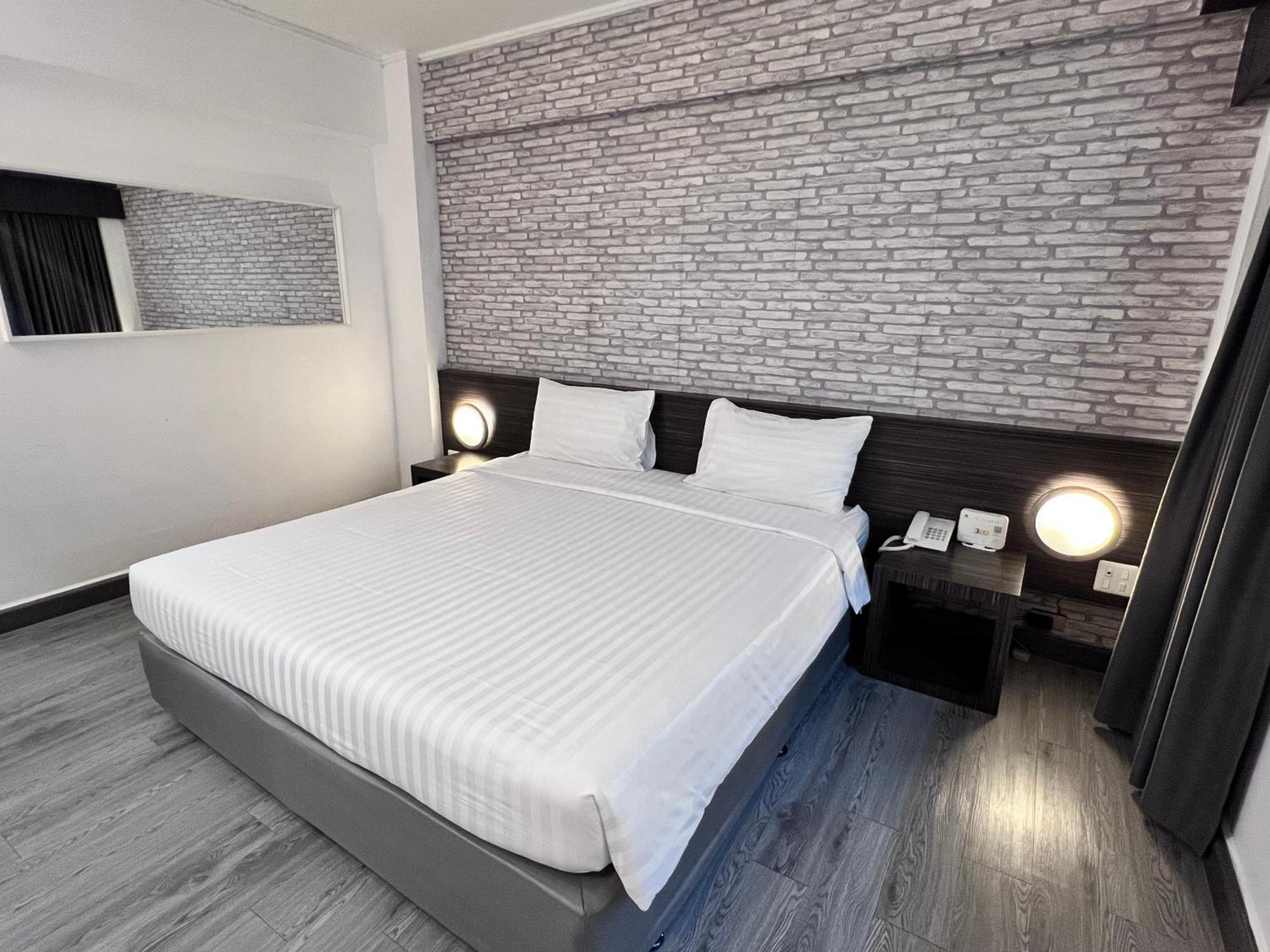 Hotel White Palace Bangkok