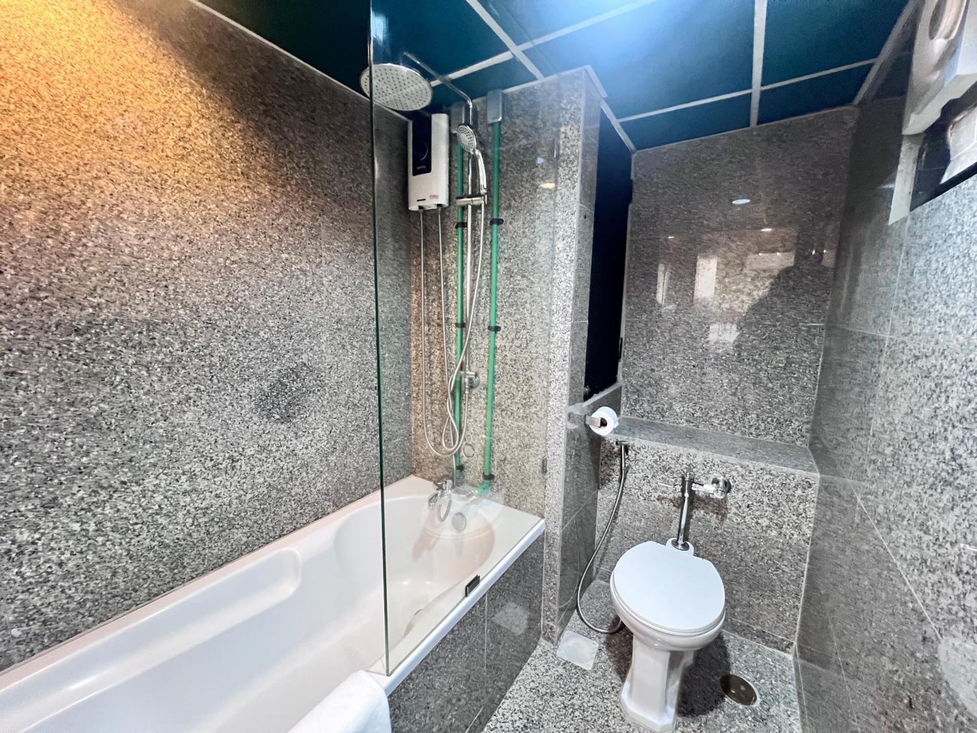White Palace 3*